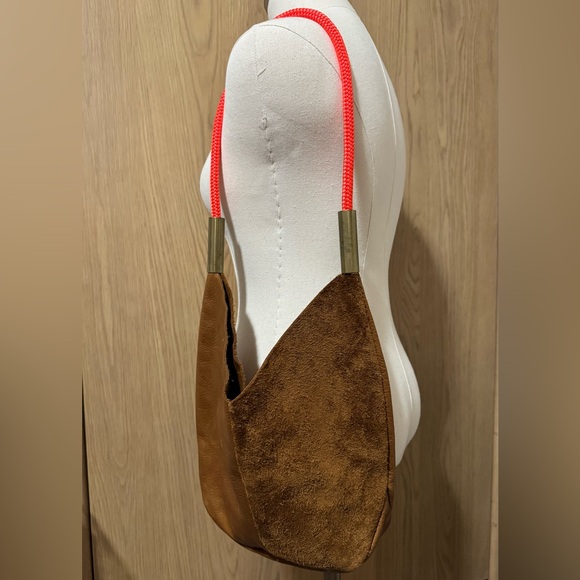 Wildwood Oyster Co. Mermaid Purse - Beach Nut Leather/Neon Orange Rope - Picture 7 of 10